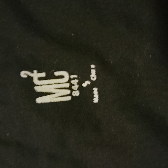 Black Floral MC^2 Scrub Top - Picture 3 of 8